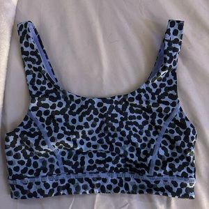 LULULEMON Racer Back Sports Bra size 4